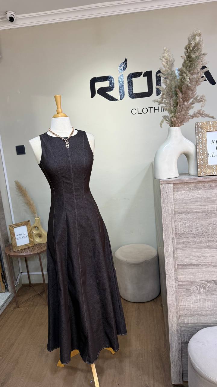 ROBE LONGUE STRUCTURÉE