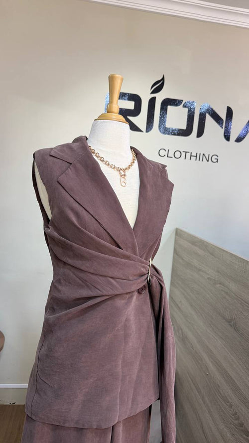 ENSEMBLE CHIC SANS MANCHES