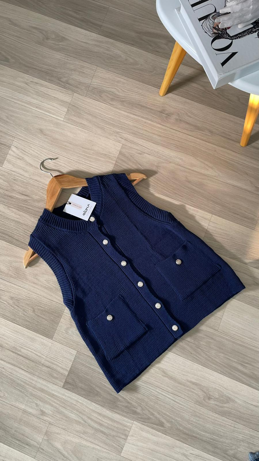 TOP EN MAILLE BOTTONS