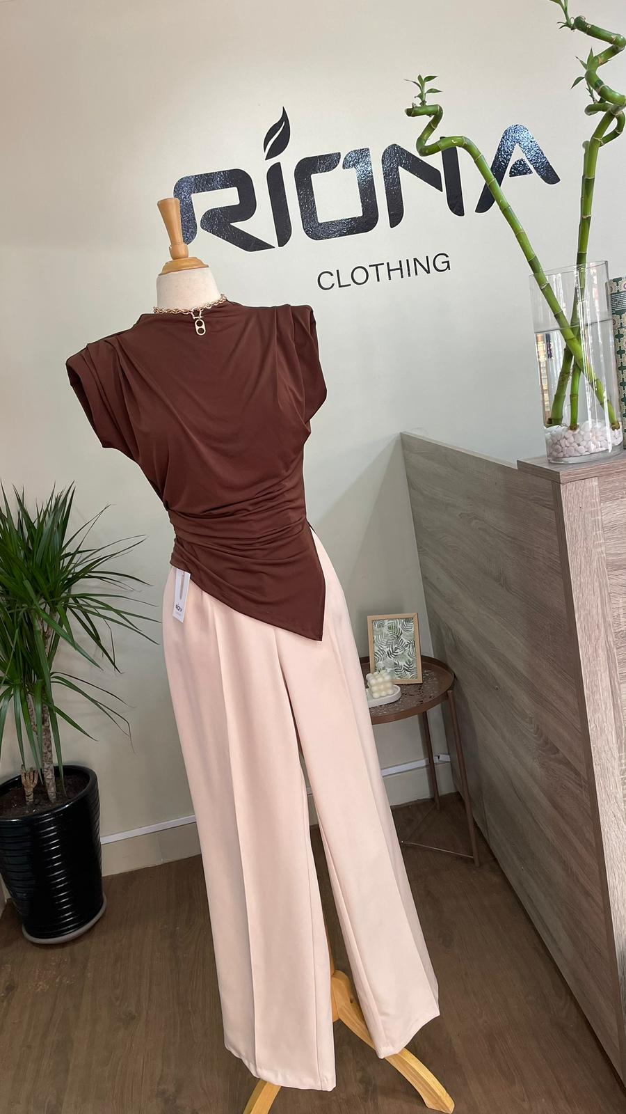 TOP DRAPÉ ASYMÉTRIQUE