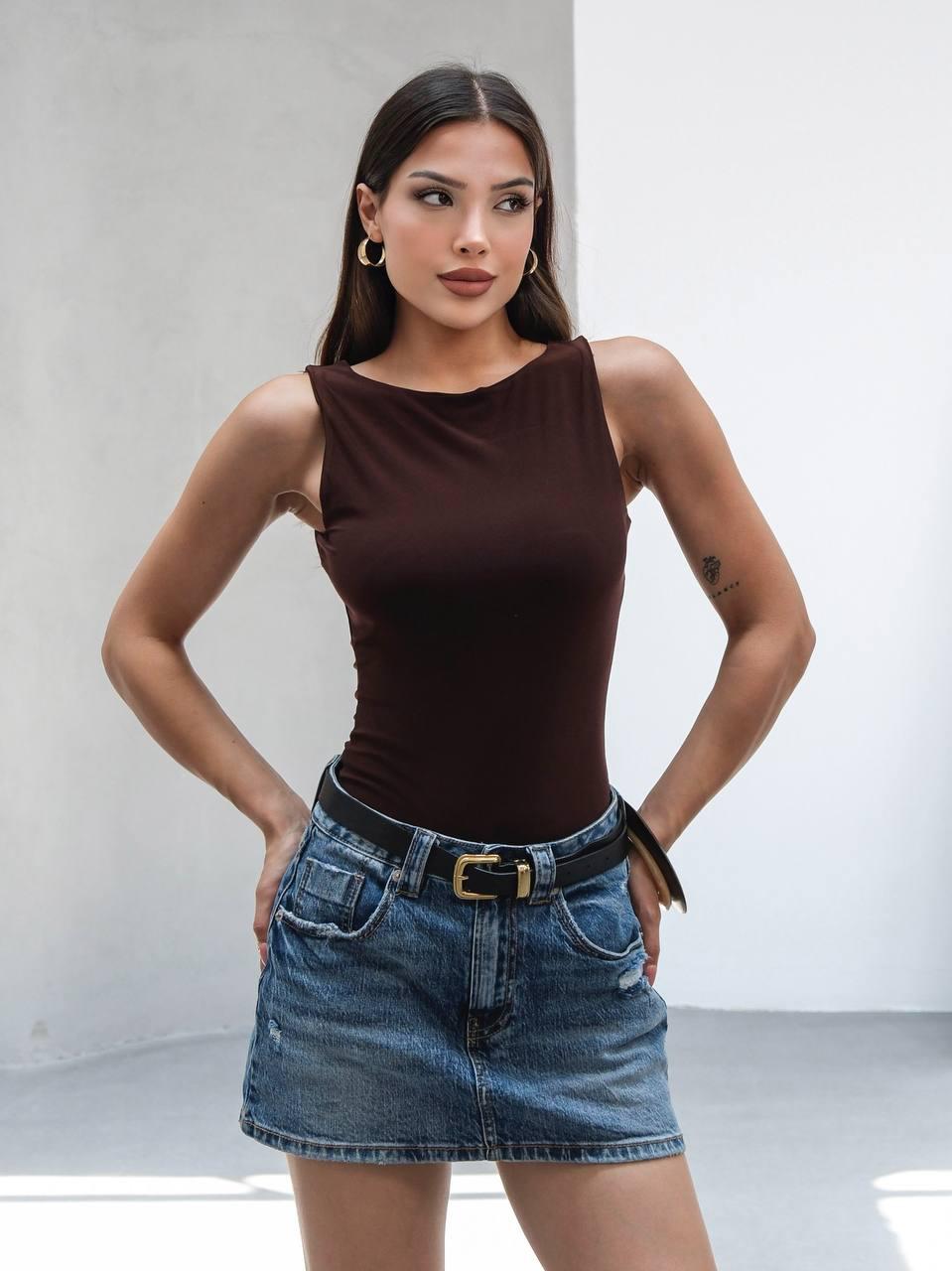 BODY ÉCUTÉ ÉLÉGANT