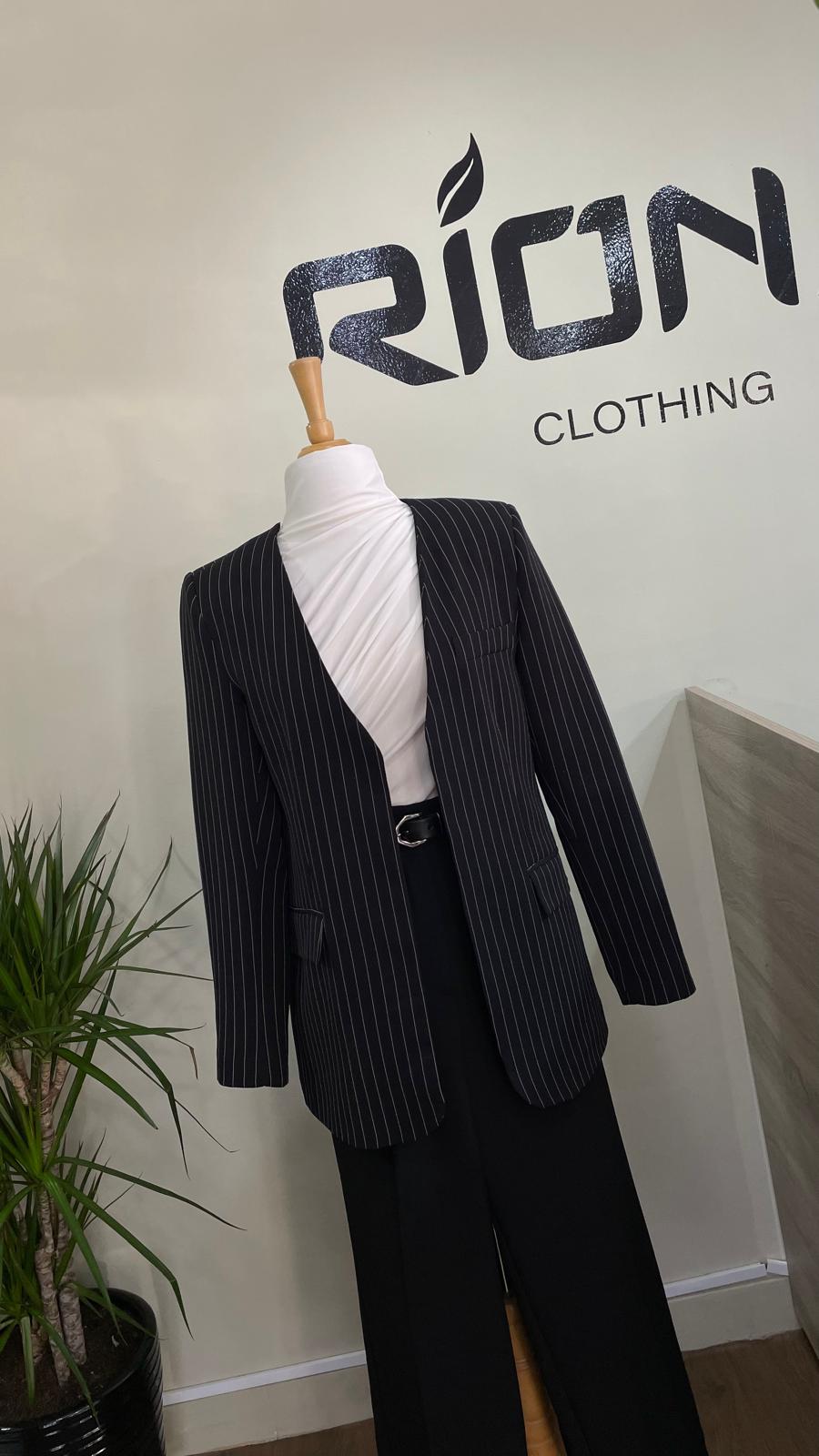 BLAZER À RAYURES ÉLÉGANT