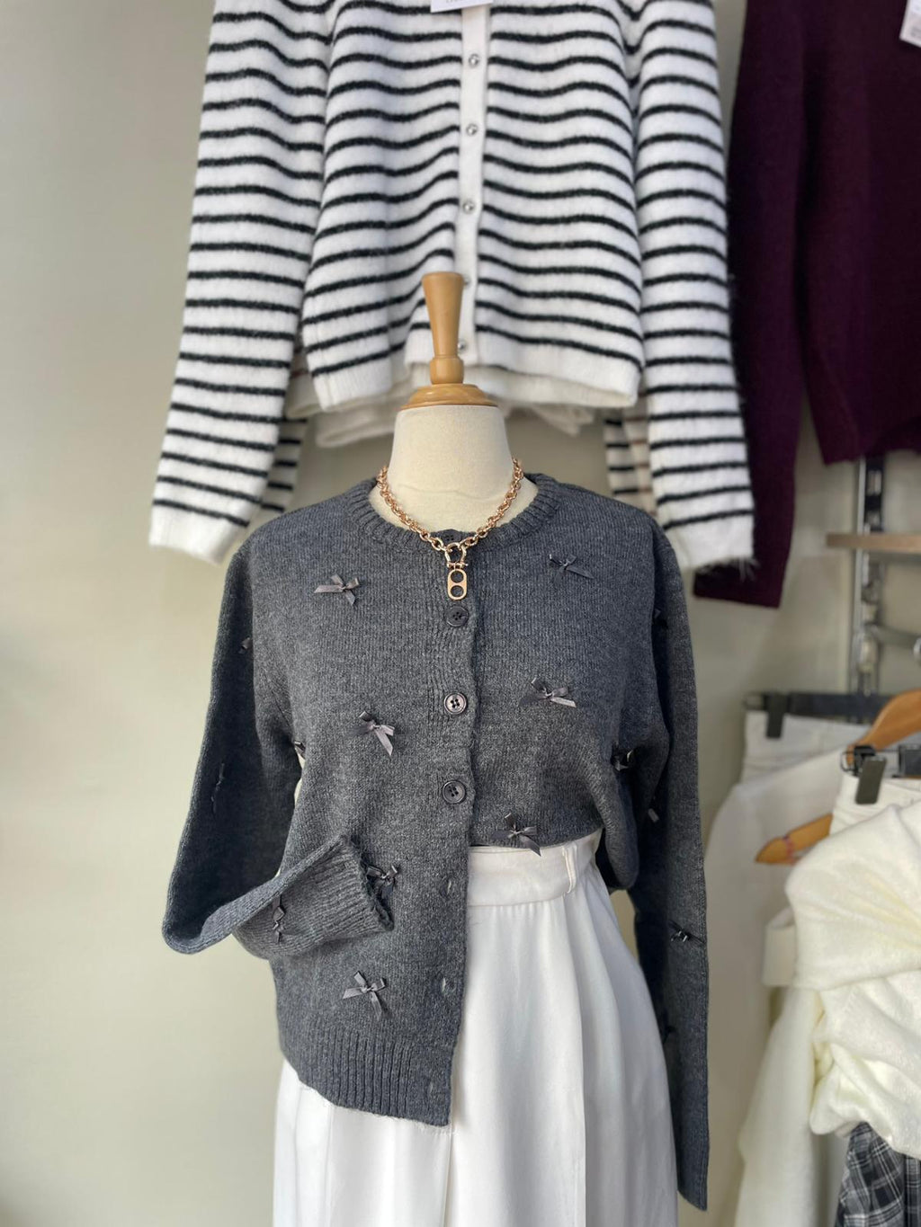 CARDIGAN BOUTONNÉ À NŒUDS