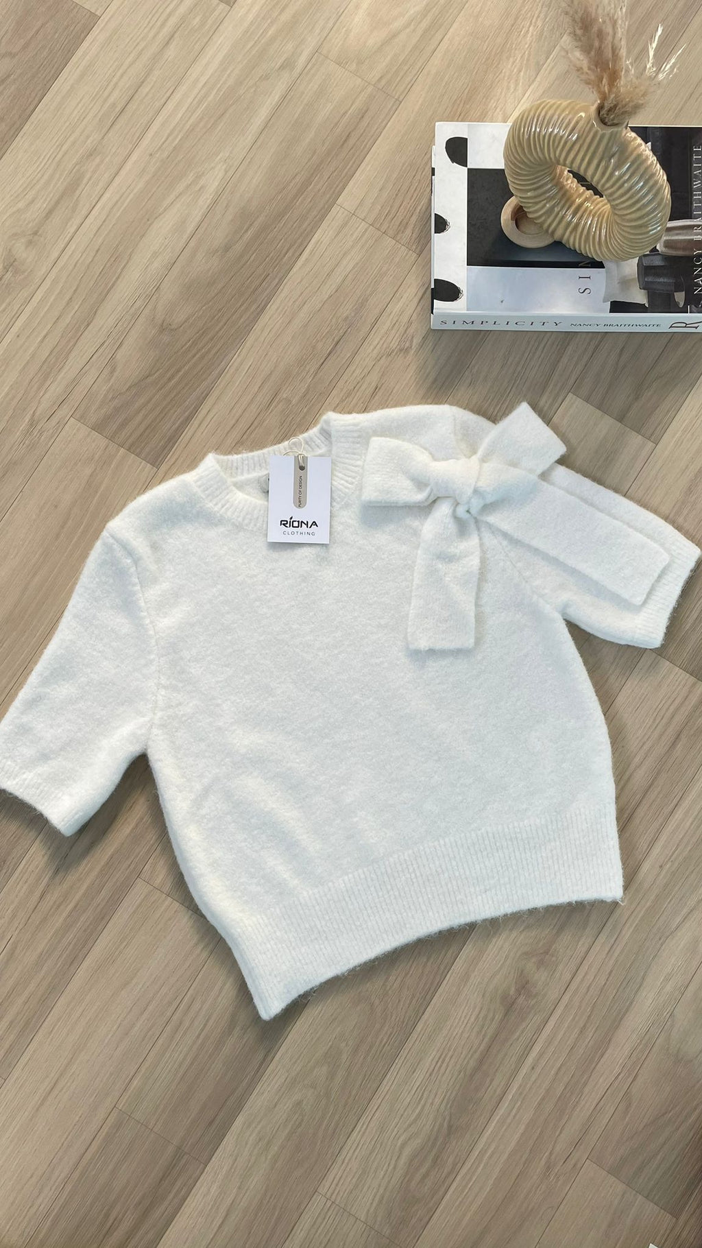 PULL COURT AVEC NŒUD